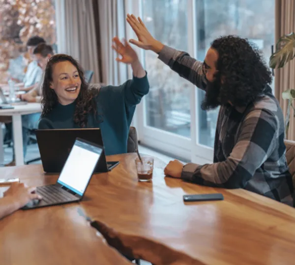 RealConnections Expands Customer Experience Portfolio with Intercom RealConnections Expands Customer Experience Portfolio with Intercom